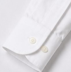 Camisa Oxford Essencial na cor branco, detalhe do punho