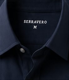 Camisa Social Easy Care na cor marinho, detalhe da gola