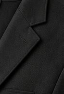 Costume Executivo na cor chumbo, detalhe da gola